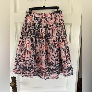 Like new! ANTONIO MELANI Pink and Black A-Line Skirt. Size 10